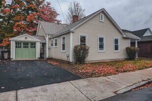 1 Oak St in Nashua, NH - Building Photo