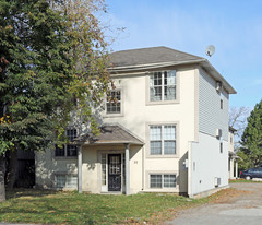 55 Woodbine Cres in Hamilton, ON - Building Photo - Primary Photo