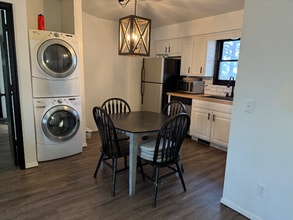 6 Rancho Vista Ln in Holiday Island, AR - Foto de edificio - Building Photo