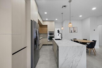 4301 NW 4th St in Miami, FL - Building Photo - Building Photo