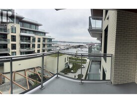 785 Harbour Wy, Unit 505 in North Vancouver, BC - Building Photo