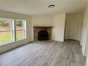 4943 Forest Ave in Oneida, NY - Building Photo - Building Photo