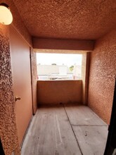 3151 N Soaring Gulls Dr in Las Vegas, NV - Building Photo - Building Photo