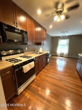 44 Riverview Ct in Secaucus, NJ - Building Photo - Building Photo