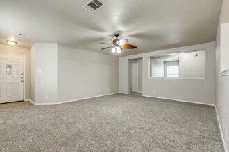 734 Butler Point in San Antonio, TX - Building Photo - Building Photo