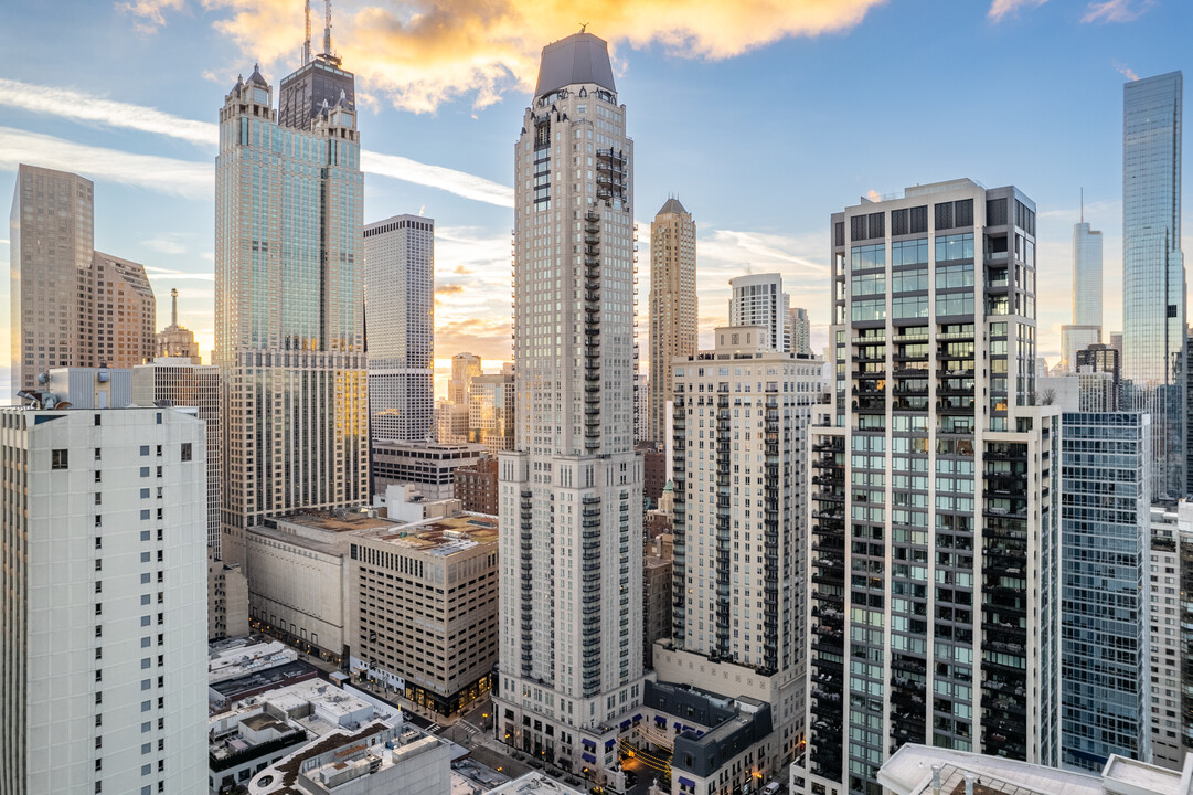 Waldorf Astoria Chicago Residences in Chicago, IL - Building Photo