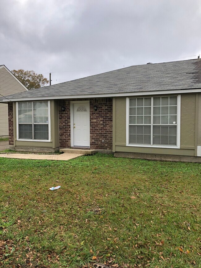 10842 Stanley Aubin Ln Rentals in Baton Rouge, LA