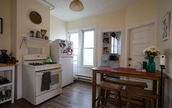 38 Jefferson St, Unit 3 in Cambridge, MA - Building Photo - Building Photo