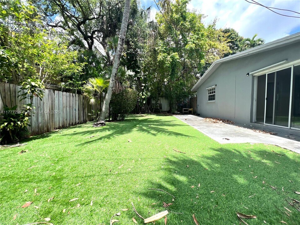 731 SW 14th Ave in Fort Lauderdale, FL - Building Photo