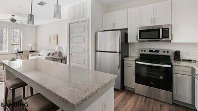 100 Wildwood Ct in Birmingham, AL - Building Photo - Building Photo