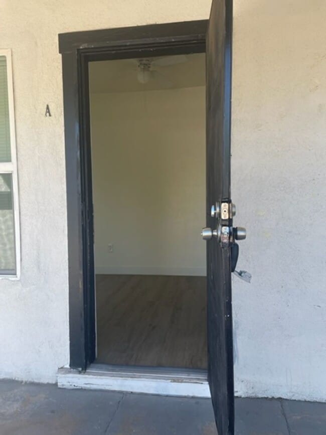 property at 4126 N Longview Ave