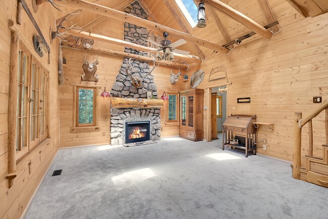 6326 S Brook Forest Rd in Evergreen, CO - Building Photo - Building Photo