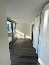 201 N Westshore Dr, Unit 3003 in Chicago, IL - Building Photo - Building Photo