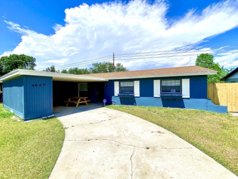 1 Vargas St in Orlando, FL - Building Photo
