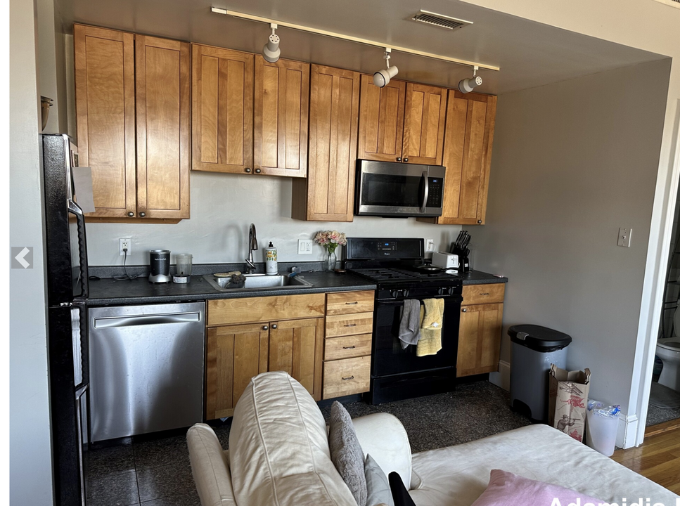 605 Dorchester Ave, Unit 3 in Boston, MA - Building Photo