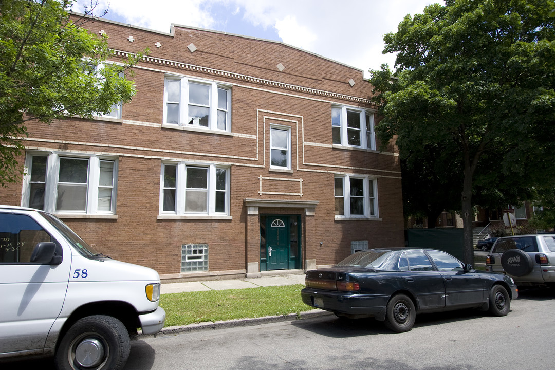 3802 W Altgeld St in Chicago, IL - Building Photo