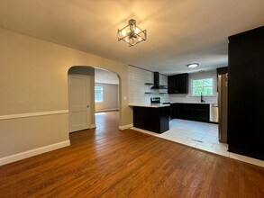 216 Glen Echo Dr in Norfolk, VA - Building Photo - Building Photo