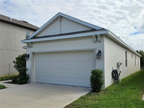 1556 N River Cir in Tarpon Springs, FL - Building Photo - Building Photo