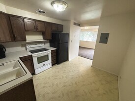 258 N 400 W St in Provo, UT - Building Photo