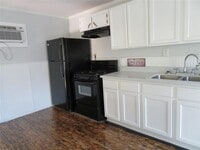 4731 Walker St photo'