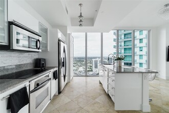 888 Biscayne Blvd, Unit 4712 in Miami, FL - Building Photo - Building Photo