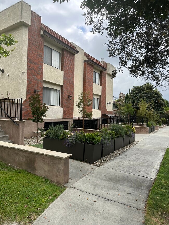 510 S Adams St, Unit 10 in Glendale, CA - Building Photo - Building Photo