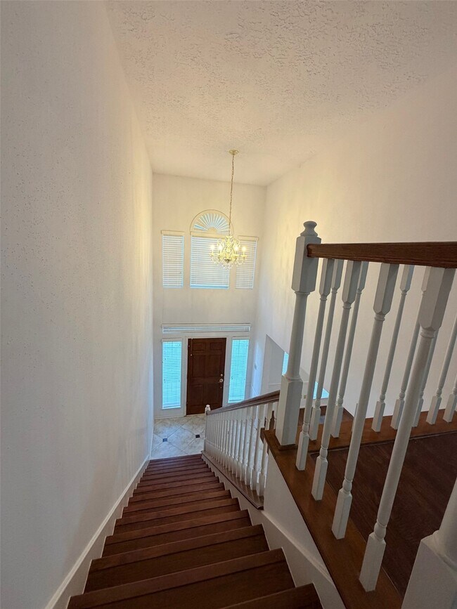 2226 Mill Creek Dr in Sugar Land, TX - Building Photo - Building Photo