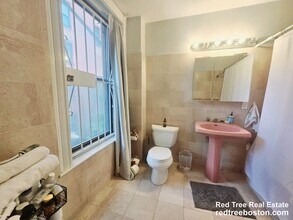 429 Marlborough St, Unit 3A in Boston, MA - Foto de edificio - Building Photo