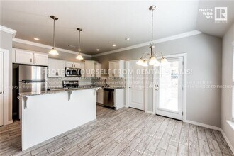 124 N Benchmark Ln in Fayetteville, AR - Building Photo - Building Photo