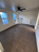 161 Nevada Ave in Roseville, CA - Foto de edificio - Building Photo