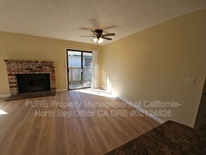 120 Oak Manor Dr in Ukiah, CA - Building Photo - Building Photo