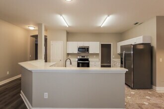 907 Pyrite Ct in Valrico, FL - Building Photo - Building Photo