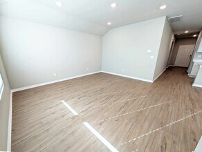 2824 Firefly Dr in Yukon, OK - Building Photo - Building Photo