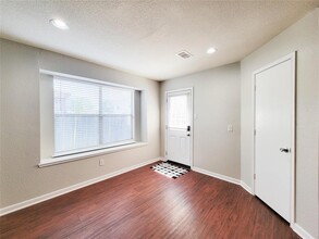 2911 Rustling Chestnut St in Spring, TX - Building Photo - Building Photo