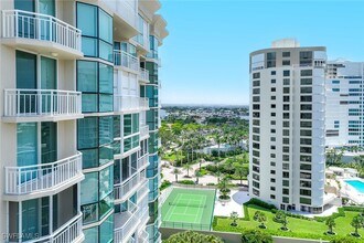 4255 Gulf Shore Blvd N in Naples, FL - Building Photo - Building Photo