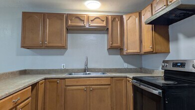 956 S 1100 W in Salt Lake City, UT - Building Photo - Building Photo