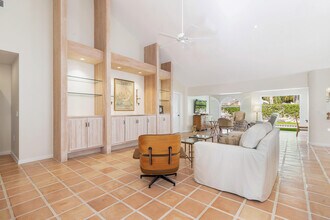 2725 Meadowlark Ln in West Palm Beach, FL - Building Photo - Building Photo