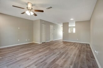 5860 Monroe Crossing in Nashville, TN - Building Photo - Building Photo