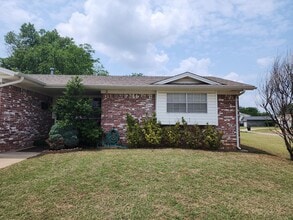 1 Cheyenne Dr in Shawnee, OK - Building Photo - Building Photo