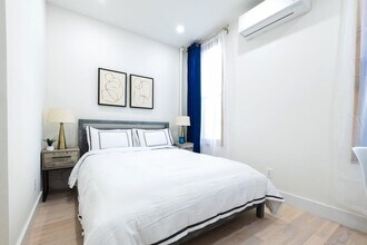 317 E 78th St in New York, NY - Foto de edificio - Building Photo