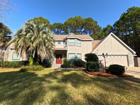 998 Fay Dr in Mary Esther, FL - Building Photo