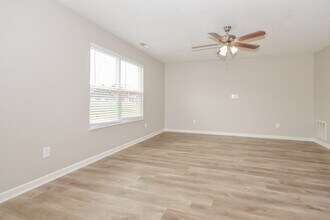 2338 Ashton Ln in Greenwood, IN - Building Photo - Building Photo