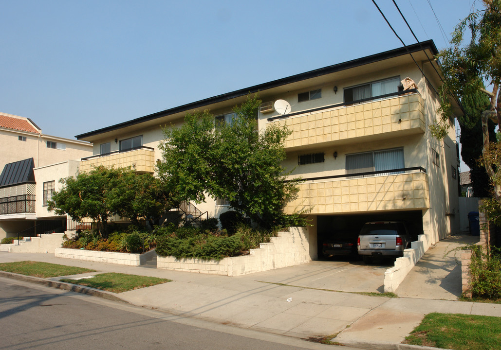 10653 Holman Ave in Los Angeles, CA - Building Photo