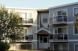 Joanna Manor in Edmonton, AB - Building Photo
