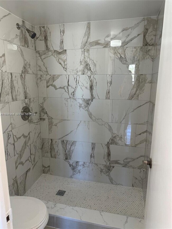 1080 N Franklin Ave in Homestead, FL - Building Photo - Building Photo