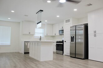 5310 Randon Rd in Houston, TX - Building Photo - Building Photo