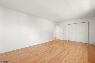 59 Burnet Ave in Maplewood, NJ - Building Photo - Building Photo