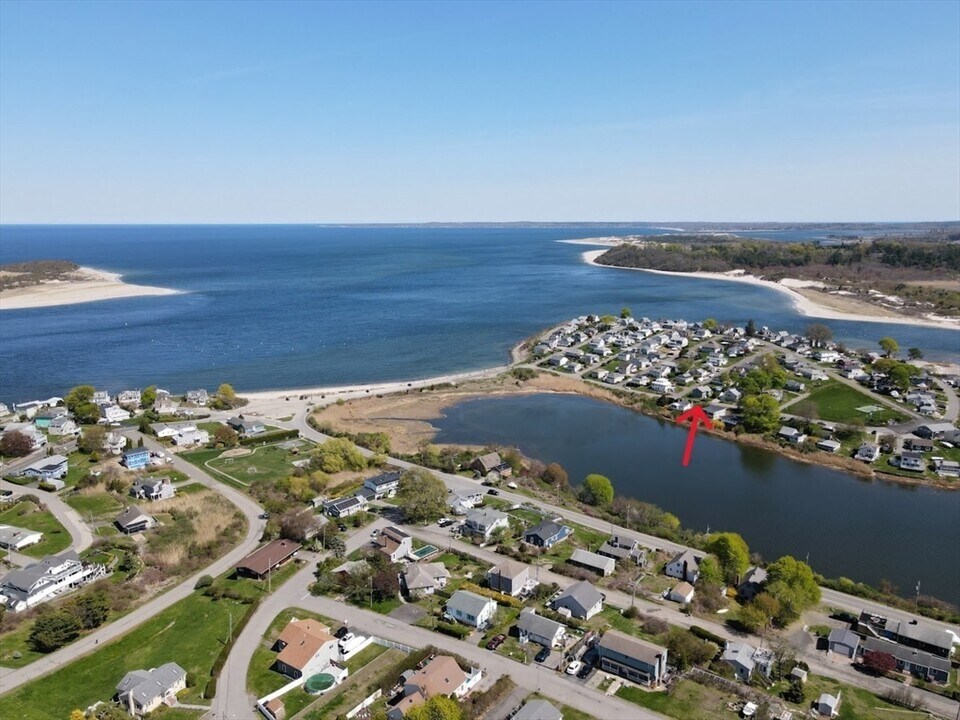12 Cove Rd in Ipswich, MA - Building Photo