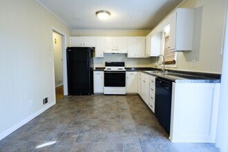 135 Arrowhead Rd in Athens, GA - Building Photo - Building Photo