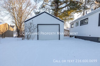 826 Oak St in Elyria, OH - Building Photo - Building Photo